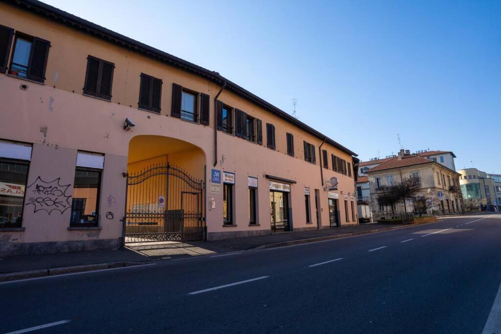 Da Lorenzo - Between Station And Center Monza Exterior foto